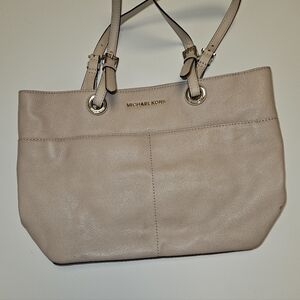 Michael Kors Pebbled Leather Tote Bag – Taupe